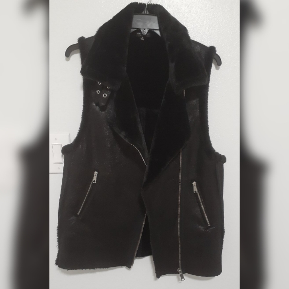 Romeo & Juliet Black Vest